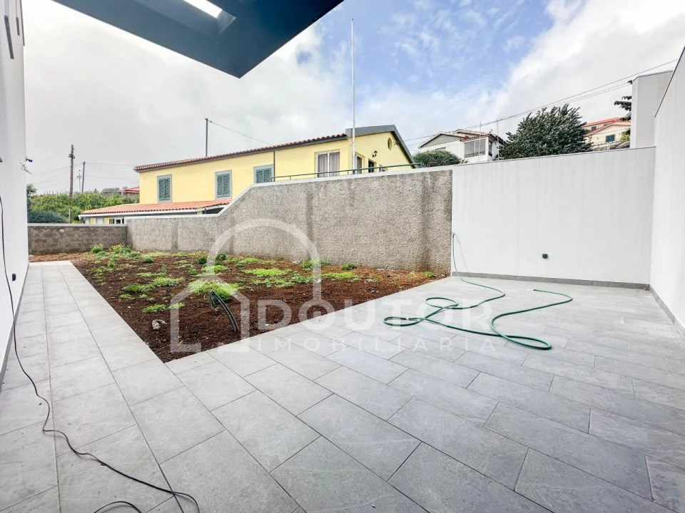 Moradia T3 para Venda em São Roque Foto 3