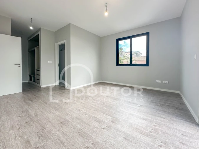 Moradia T3 para Venda em São Roque Foto 8