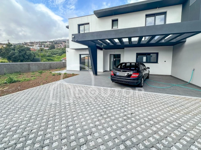 Moradia T3 para Venda em São Roque Foto 2