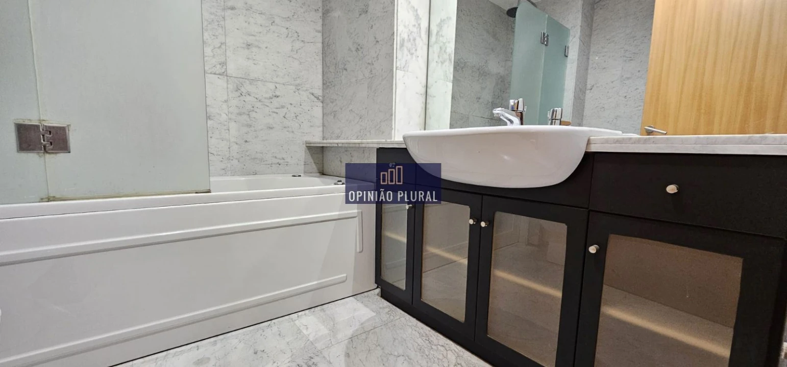 Apartamento T2 para Venda em Vila Nova da Telha Foto 16