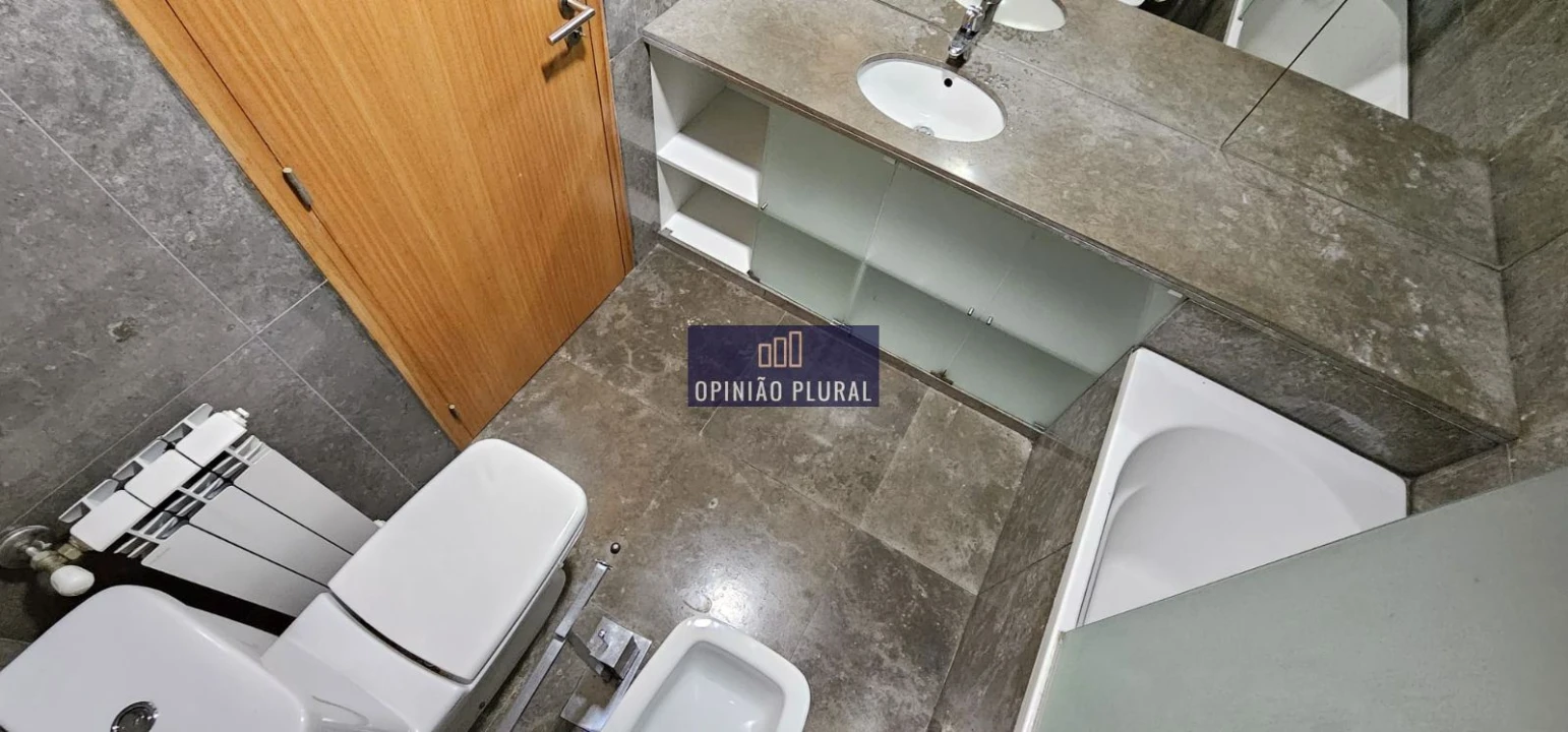 Apartamento T2 para Venda em Vila Nova da Telha Foto 20