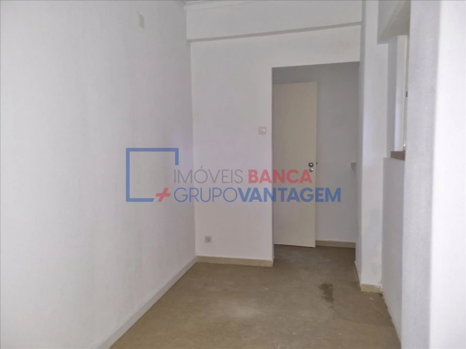 Apartamento T2 para Venda em Campolide Foto 14