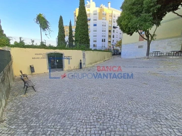 Apartamento T2 para Venda em Campolide