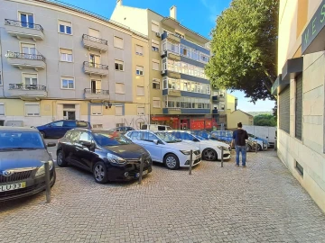 Apartamento T2 para Venda em Campolide