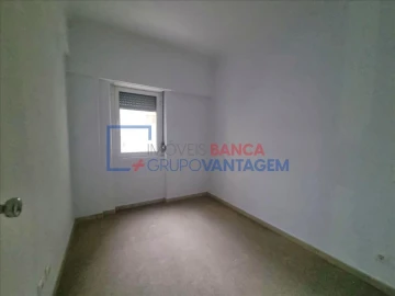 Apartamento T2 para Venda em Campolide