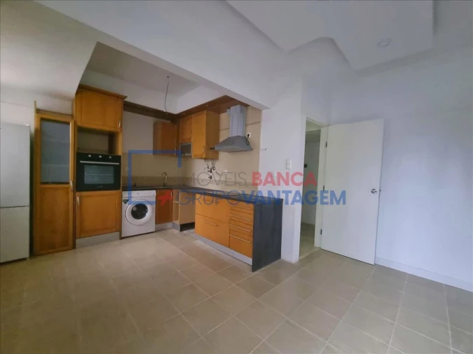 Apartamento T2 para Venda em Campolide Foto 7