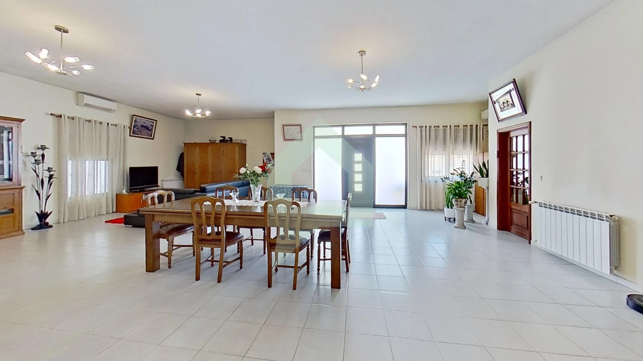 Moradia T4 para Venda em Galegos (São Martinho) Foto 17