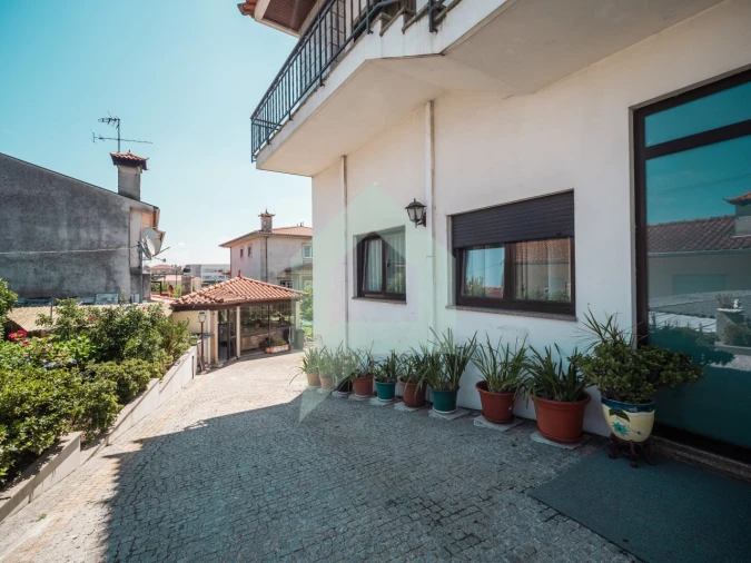 Moradia T4 para Venda em Galegos (São Martinho) Foto 3