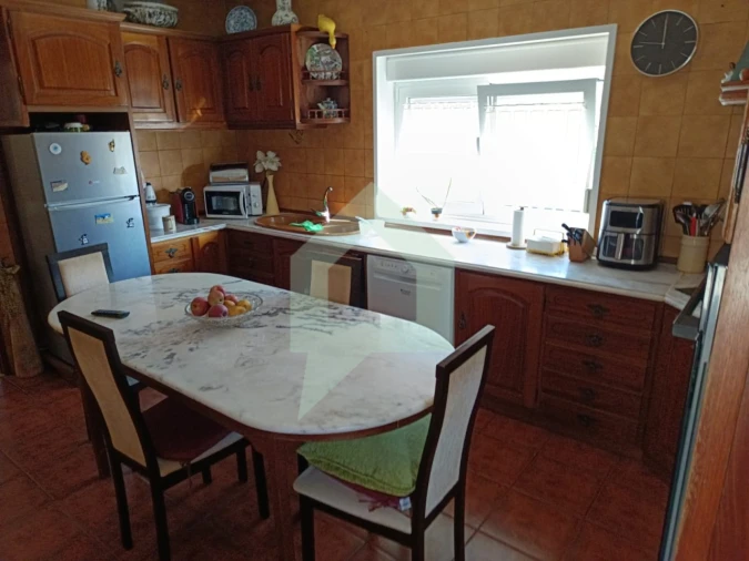 Moradia T3 para Venda em Fragoso Foto 24