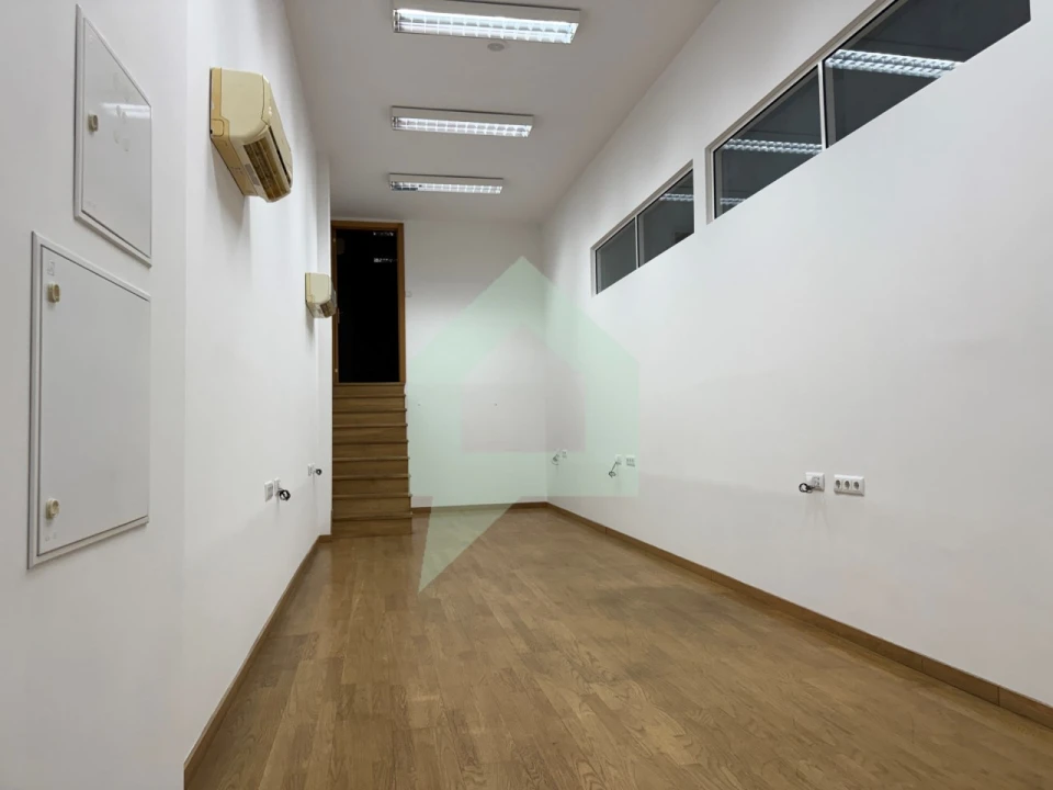 Armazém para Venda em Chorente, Góios, Courel, Pedra Furada e Gueral Foto 9