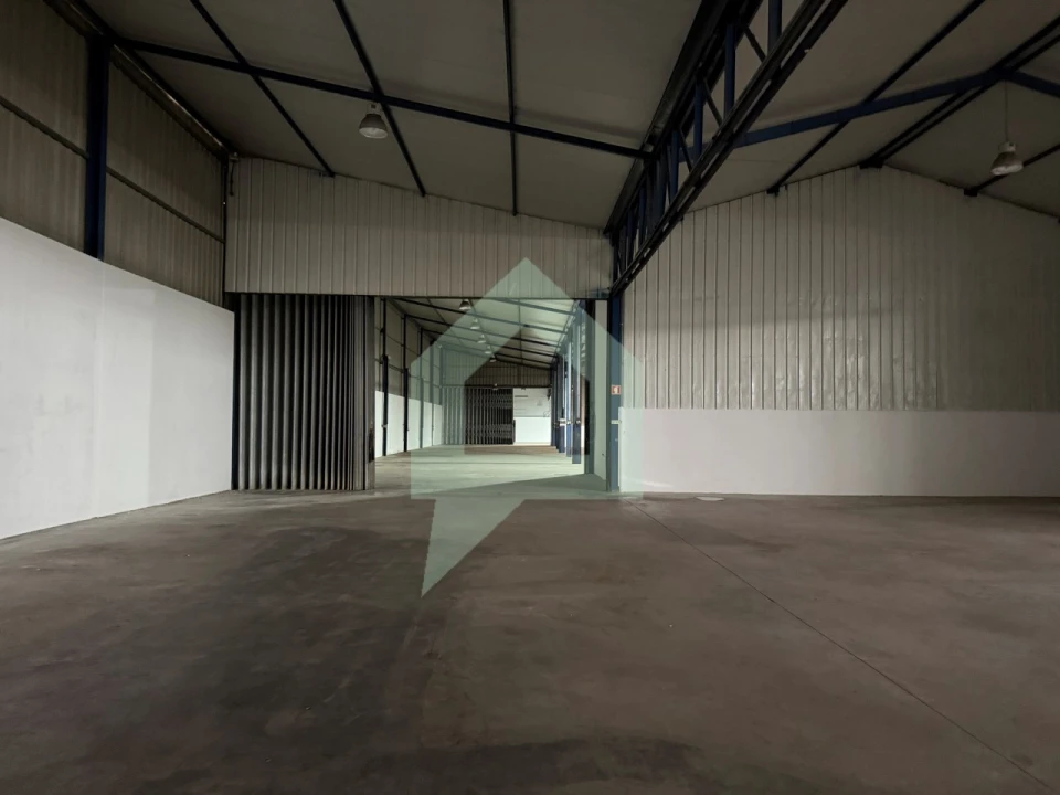 Armazém para Venda em Chorente, Góios, Courel, Pedra Furada e Gueral Foto 24