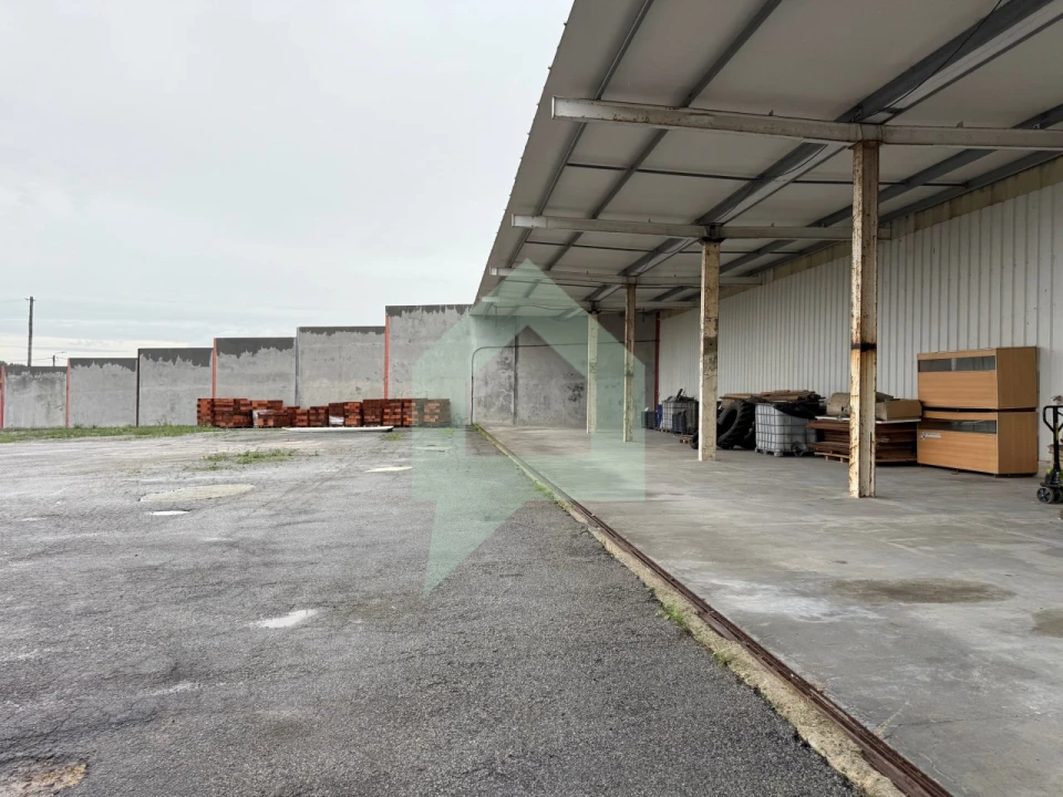 Armazém para Venda em Chorente, Góios, Courel, Pedra Furada e Gueral Foto 31