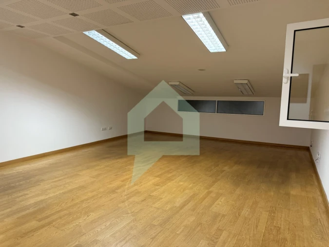 Armazém para Venda em Chorente, Góios, Courel, Pedra Furada e Gueral Foto 12