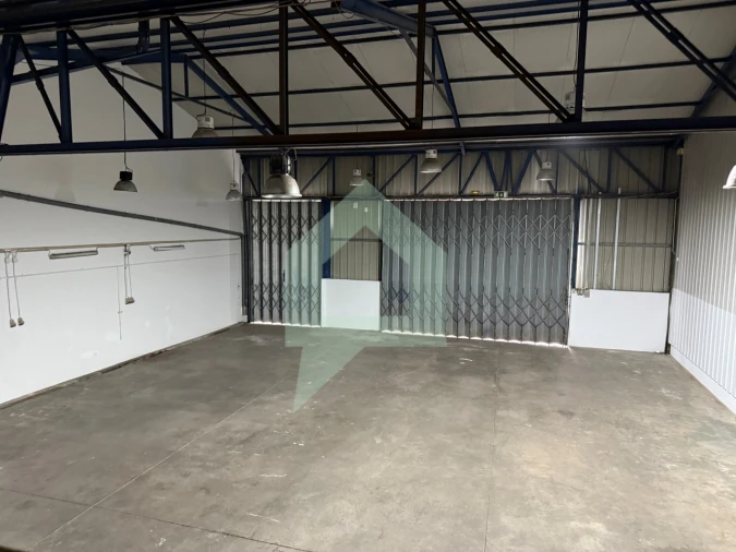 Armazém para Venda em Chorente, Góios, Courel, Pedra Furada e Gueral Foto 15