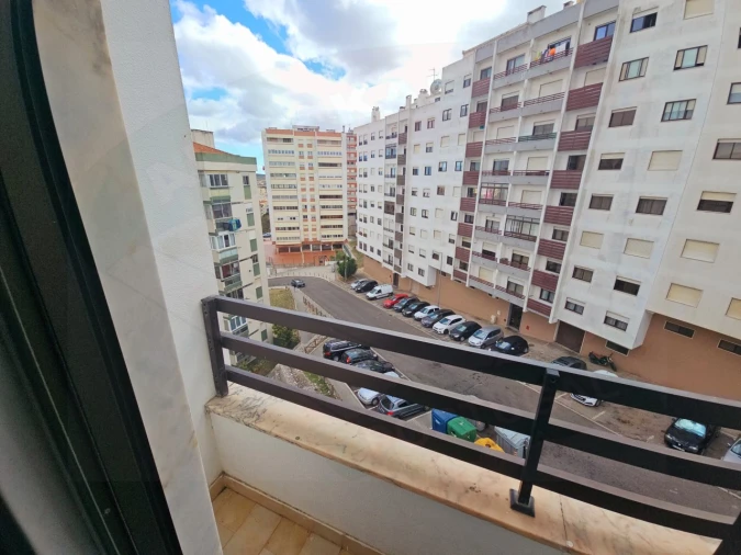 Apartamento T1 para Venda em Massamá e Monte Abraão Foto 7