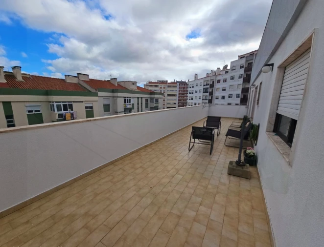 Apartamento T1 para Venda em Massamá e Monte Abraão Foto 22