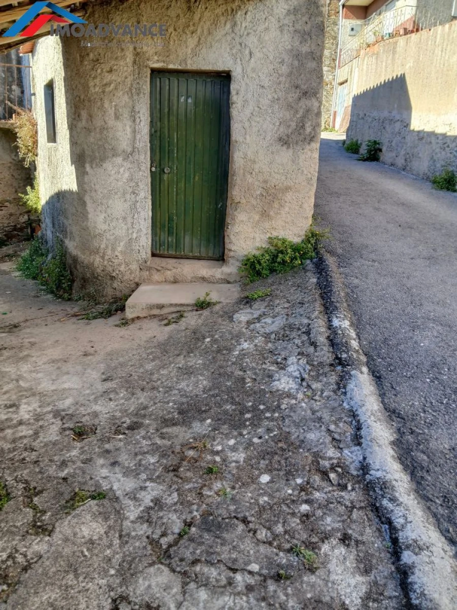 Moradia T2 para Venda em Lorvão Foto 1