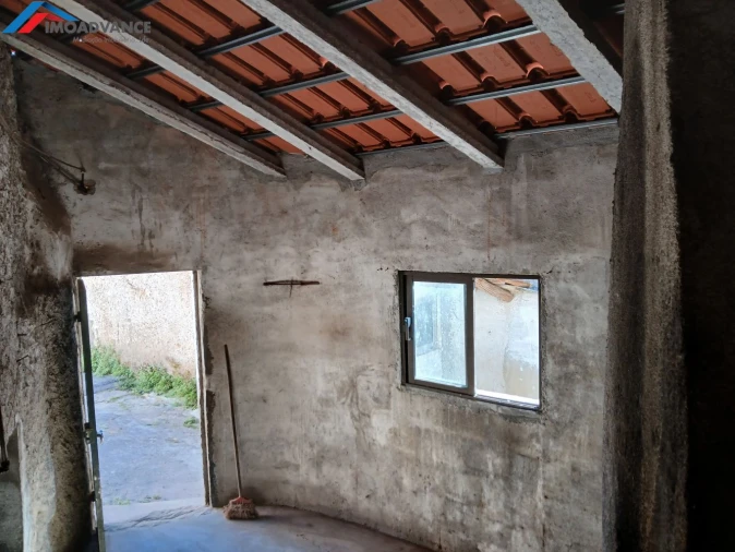 Moradia T2 para Venda em Lorvão Foto 12