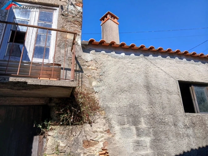 Moradia T2 para Venda em Lorvão Foto 2