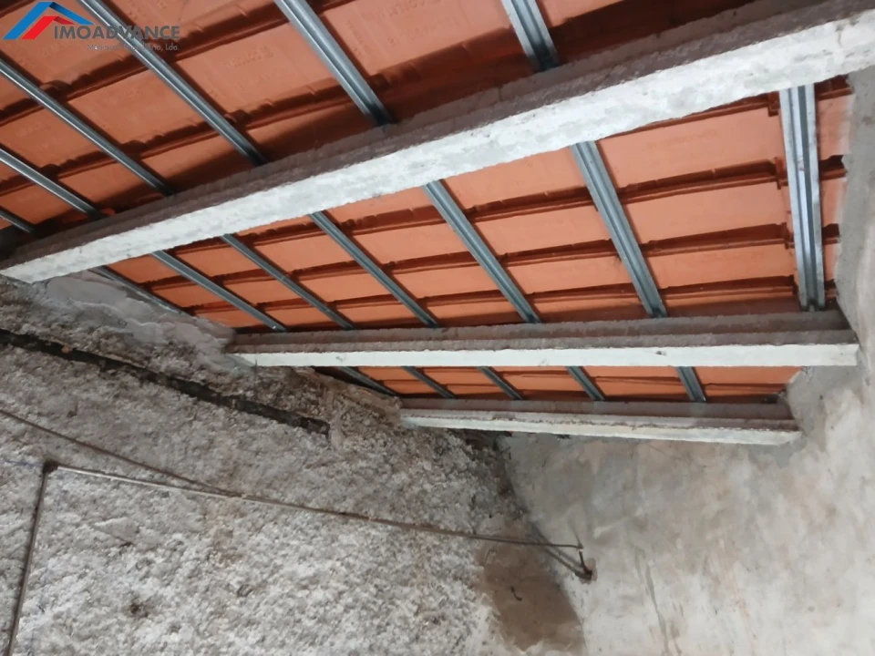 Moradia T2 para Venda em Lorvão Foto 10