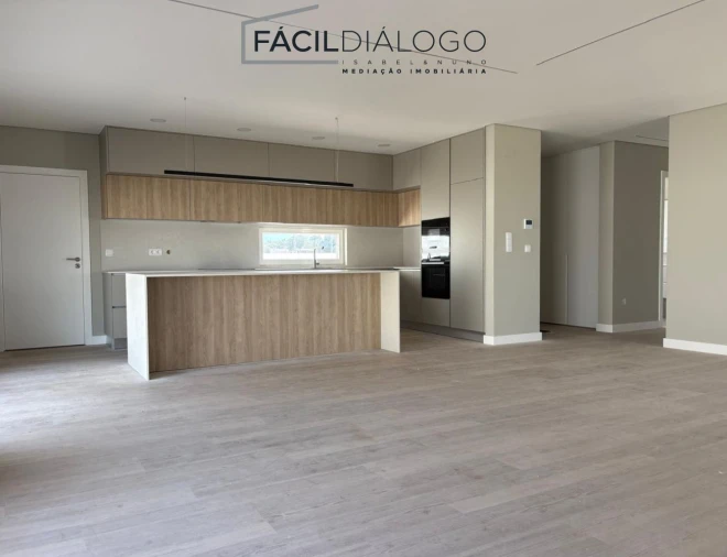 Moradia T3 para Venda em Azeitão (São Lourenço e São Simão) Foto 3