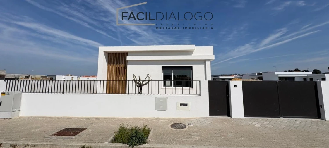 Moradia T3 para Venda em Azeitão (São Lourenço e São Simão) Foto 4