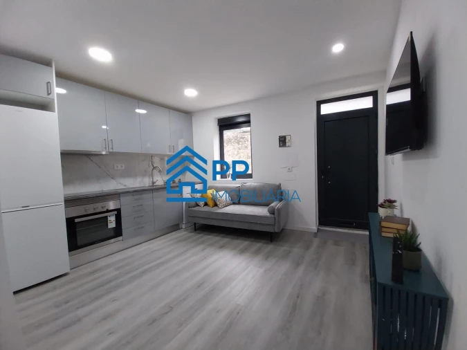 Moradia T1 para Venda em Cedofeita, Santo Ildefonso, Sé, Miragaia, São Nicolau e Vitória Foto 2