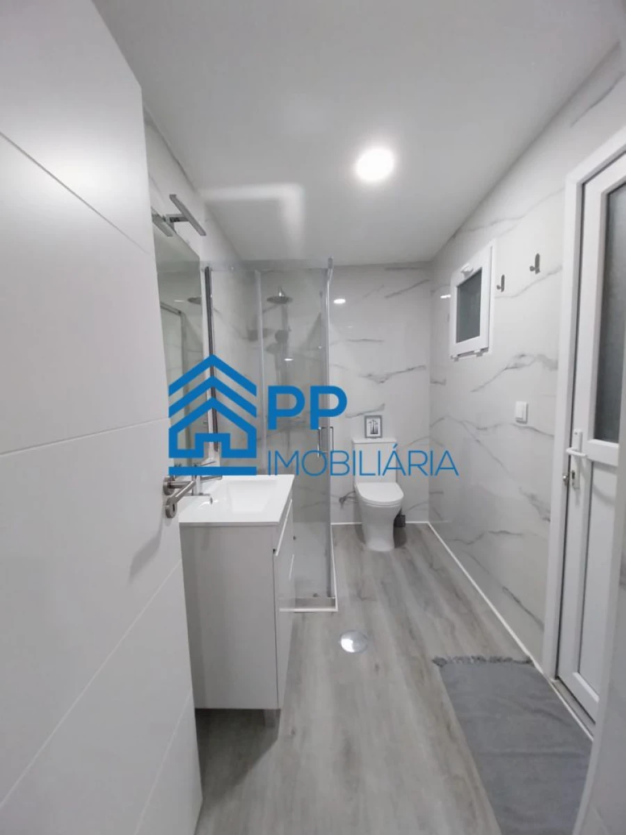 Moradia T1 para Venda em Cedofeita, Santo Ildefonso, Sé, Miragaia, São Nicolau e Vitória Foto 19