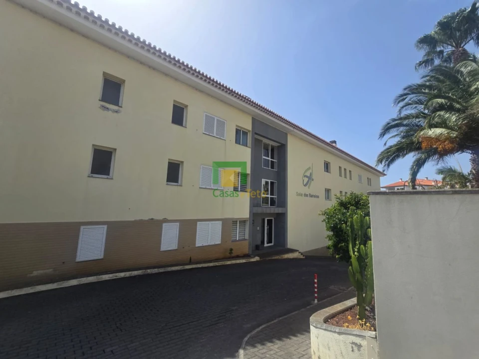 Apartamento T2 para Venda em Caniço Foto 4