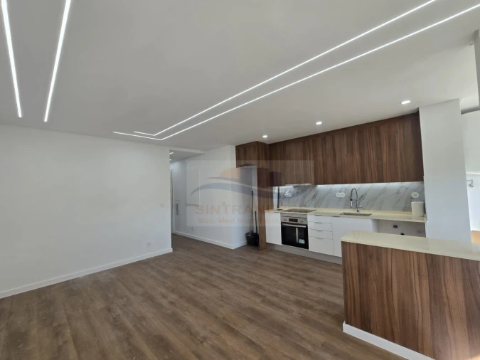 Apartamento T2 para Venda em Falagueira-Venda Nova Foto 2