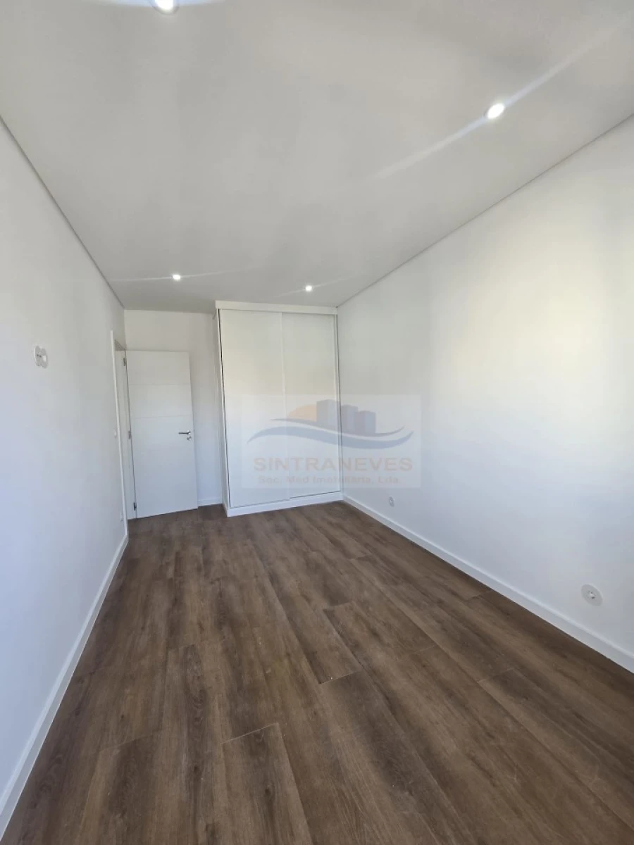 Apartamento T2 para Venda em Falagueira-Venda Nova Foto 25