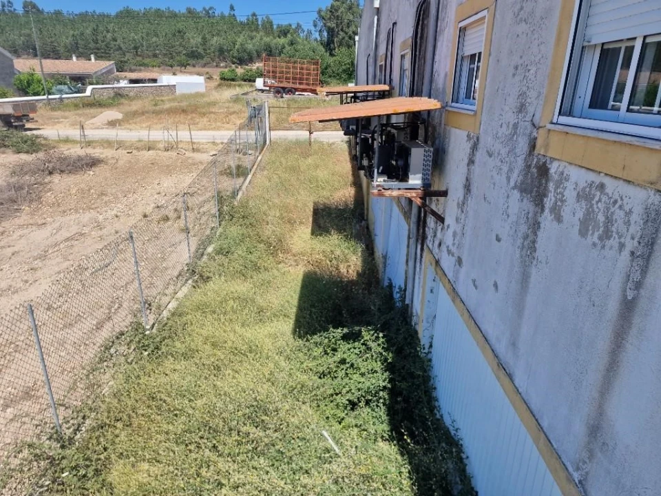 Armazém para Venda em Comenda Foto 8