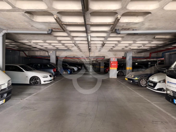 Negócio para Venda em Massamá e Monte Abraão Foto 7