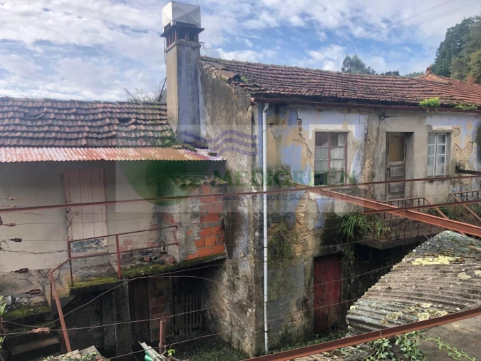 Moradia T4 para Venda em Silva Escura e Dornelas Foto 1