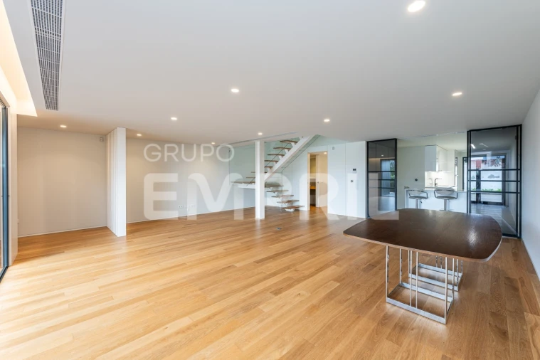 Moradia T4 para Venda em Gulpilhares e Valadares Foto 4