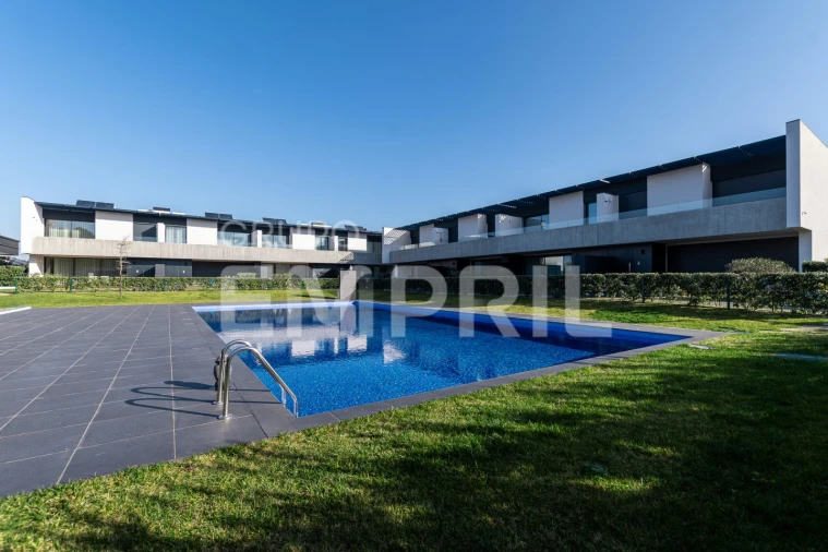 Moradia T4 para Venda em Gulpilhares e Valadares Foto 32