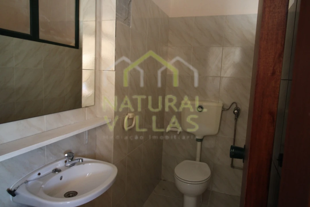 Loja para Venda em Quarteira Foto 13