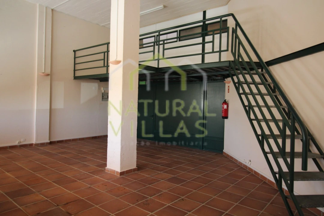 Loja para Venda em Quarteira Foto 2