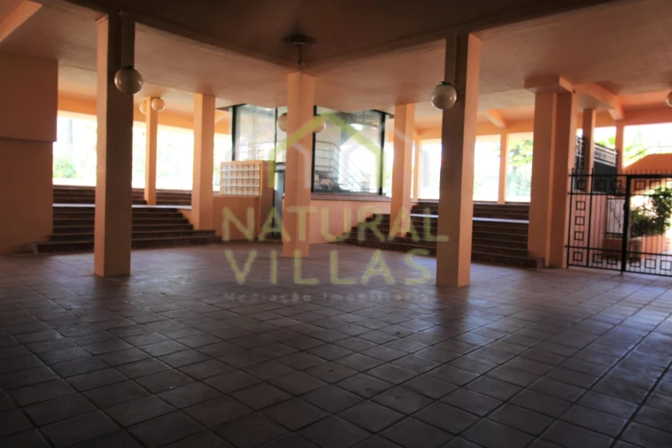 Loja para Venda em Quarteira Foto 15