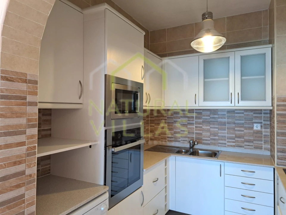 Apartamento T2 para Venda em Quarteira Foto 4
