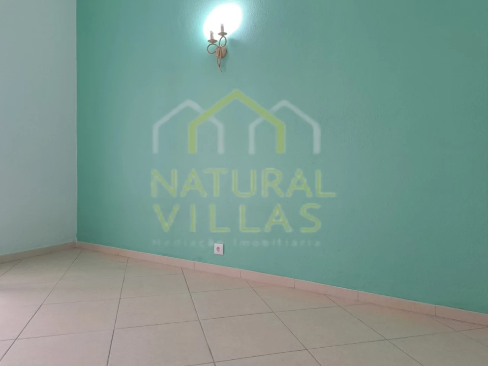 Apartamento T2 para Venda em Quarteira Foto 13