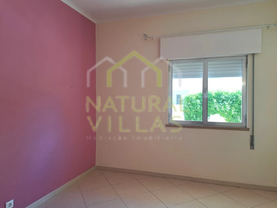 Apartamento T2 para Venda em Quarteira Foto 10