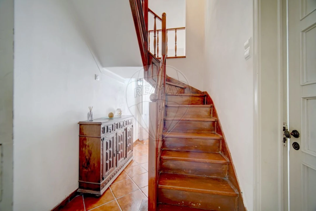 Moradia T5 para Venda em Alhandra, São João dos Montes e Calhandriz Foto 3