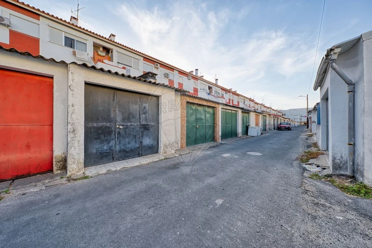 Apartamento T3 para Venda em Almeirim Foto 32