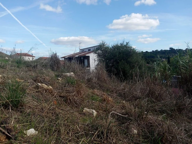 Moradia T3 para Venda em Arneiro das Milhariças Foto 9