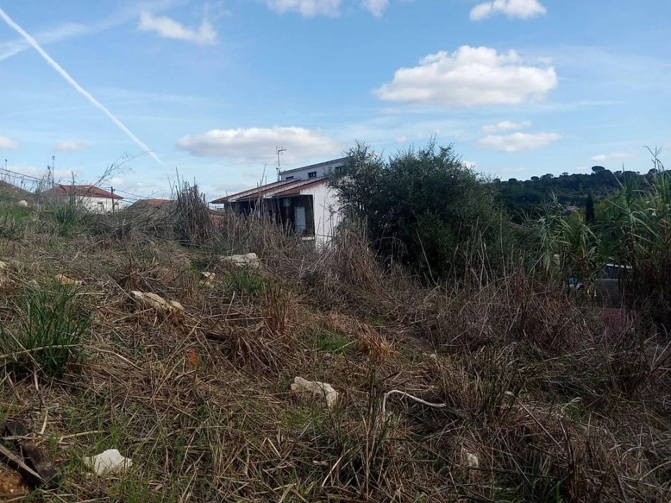 Moradia T3 para Venda em Arneiro das Milhariças Foto 9