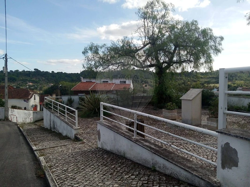 Moradia T3 para Venda em Arneiro das Milhariças Foto 15