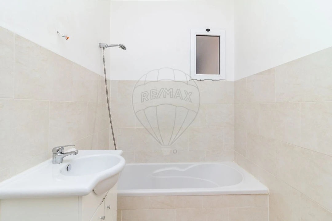 Prédio para Venda em Vila Franca de Xira Foto 32