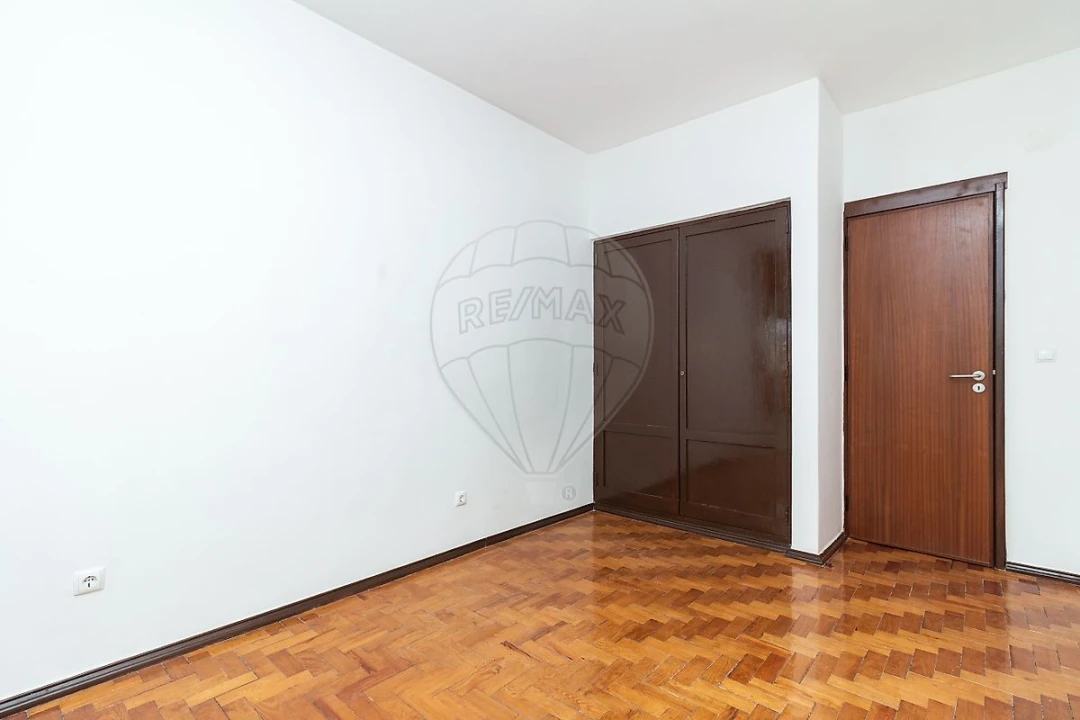 Prédio para Venda em Vila Franca de Xira Foto 6