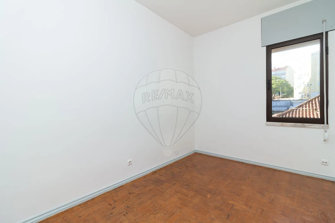 Prédio para Venda em Vila Franca de Xira Foto 38